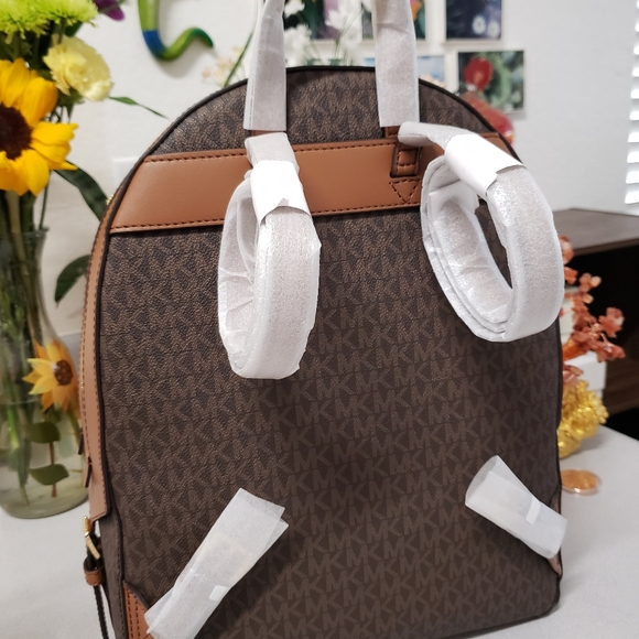 😍NWT Michael Kors JAYCEE Large Backpack - Picture 5 of 7